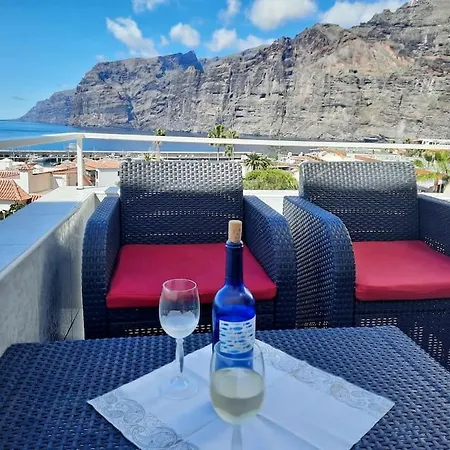 Amazing View Los Gigantes & La Gomera Lägenhet