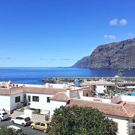Amazing View Los Gigantes & La Gomera Acantilado de los Gigantes